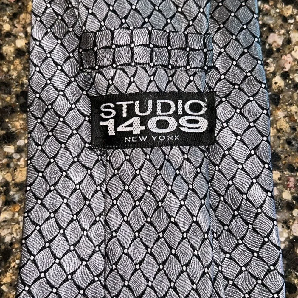 NEW Carlos Devenezia And Studio 1409 Mens Silk Ties